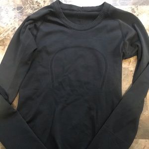 Swiftly Tech Long Sleeve Crew